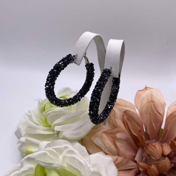 Hoop Earrings With Black Glitter Sparkle NEW - Picture 3 of 7